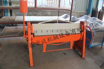 TDF-2*1500折邊機(jī) 液壓折彎?rùn)C(jī) 小型折邊機(jī)